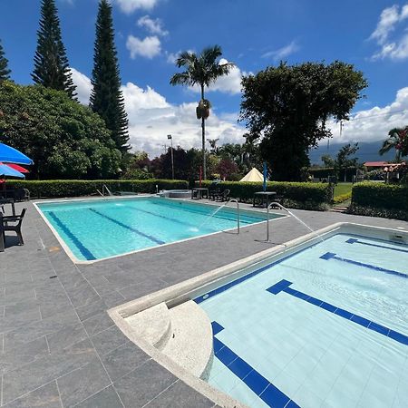 Villa Alejandra Del Quindio Calarcá Esterno foto