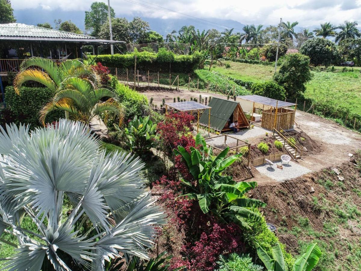 Villa Alejandra Del Quindio Calarcá Esterno foto