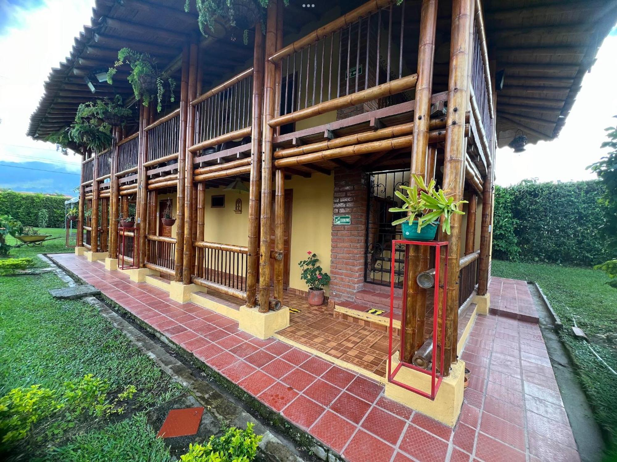 Villa Alejandra Del Quindio Calarcá Esterno foto