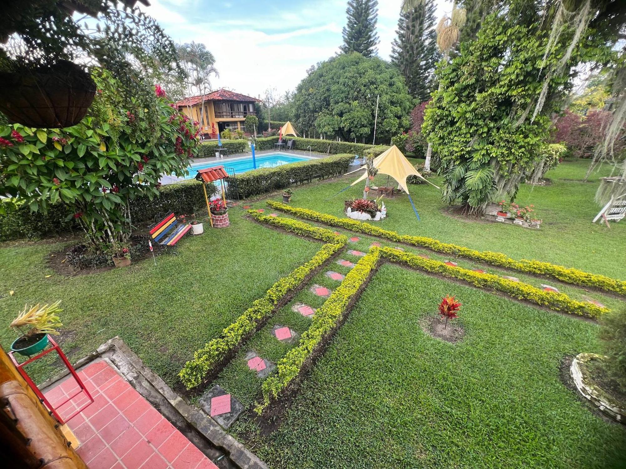 Villa Alejandra Del Quindio Calarcá Esterno foto