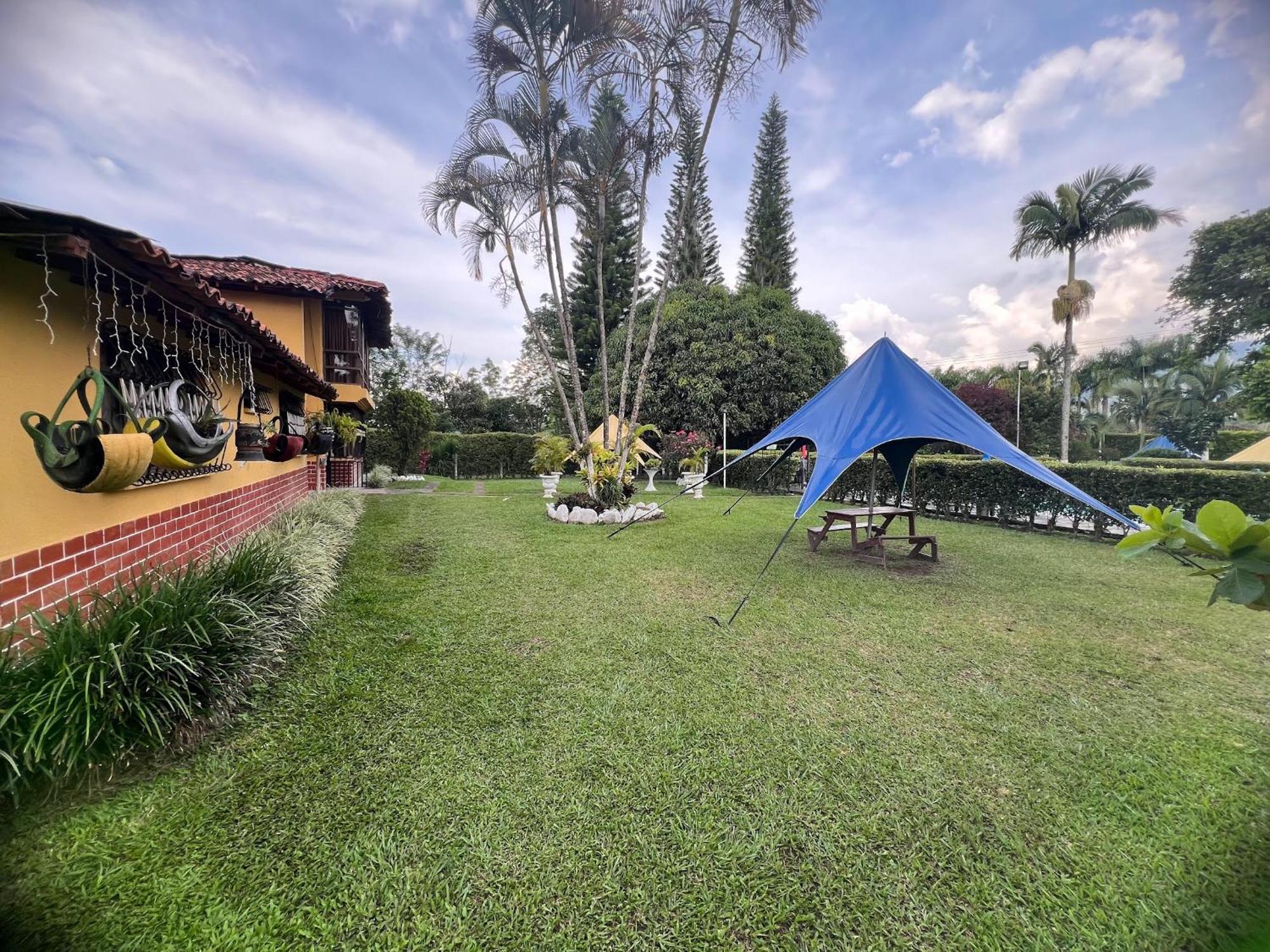 Villa Alejandra Del Quindio Calarcá Esterno foto