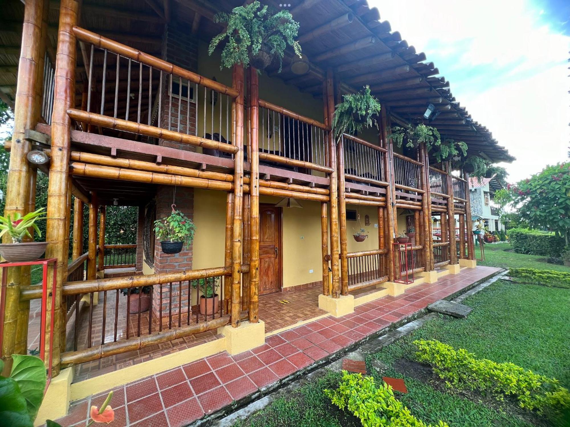 Villa Alejandra Del Quindio Calarcá Esterno foto