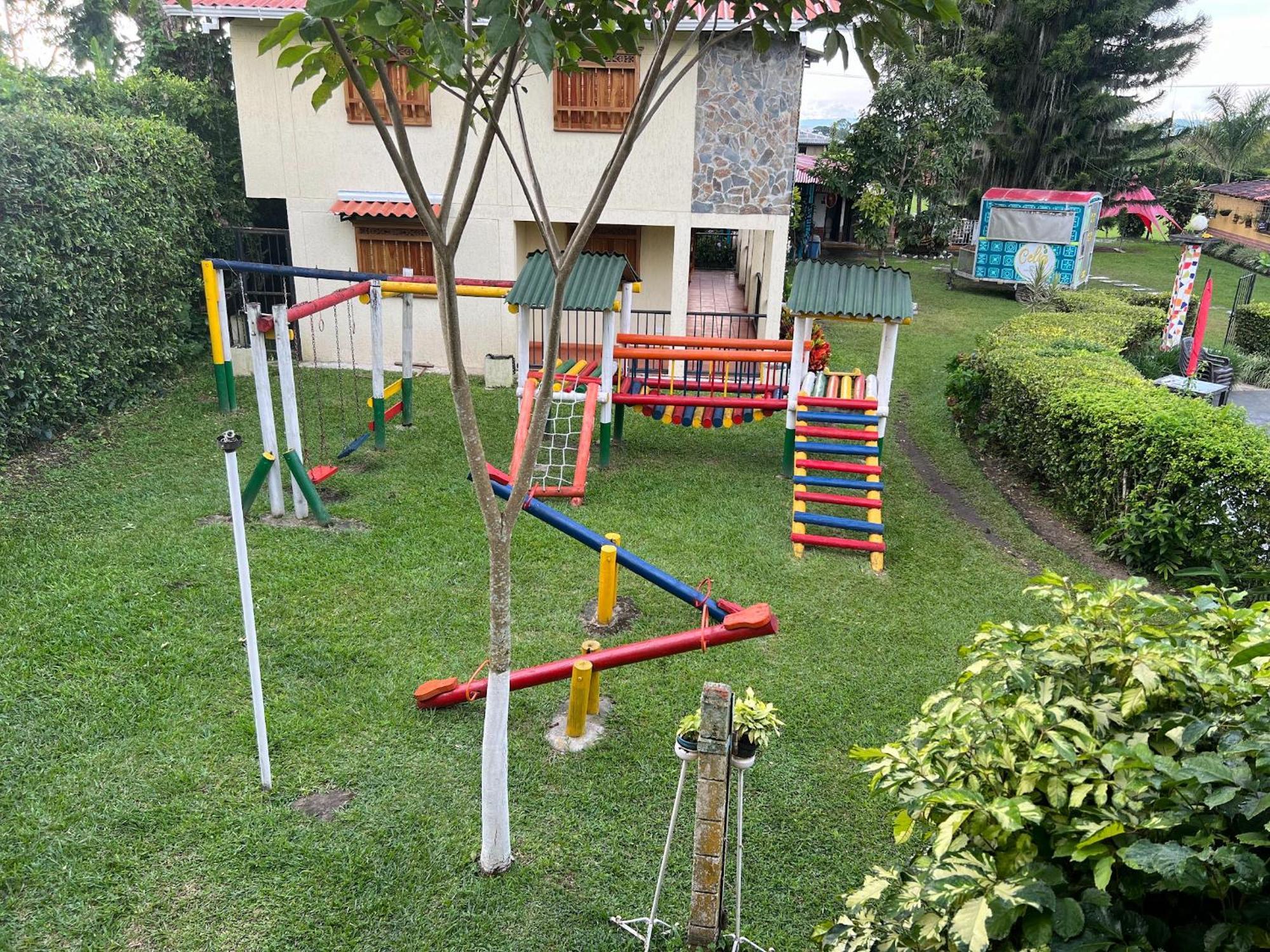 Villa Alejandra Del Quindio Calarcá Esterno foto