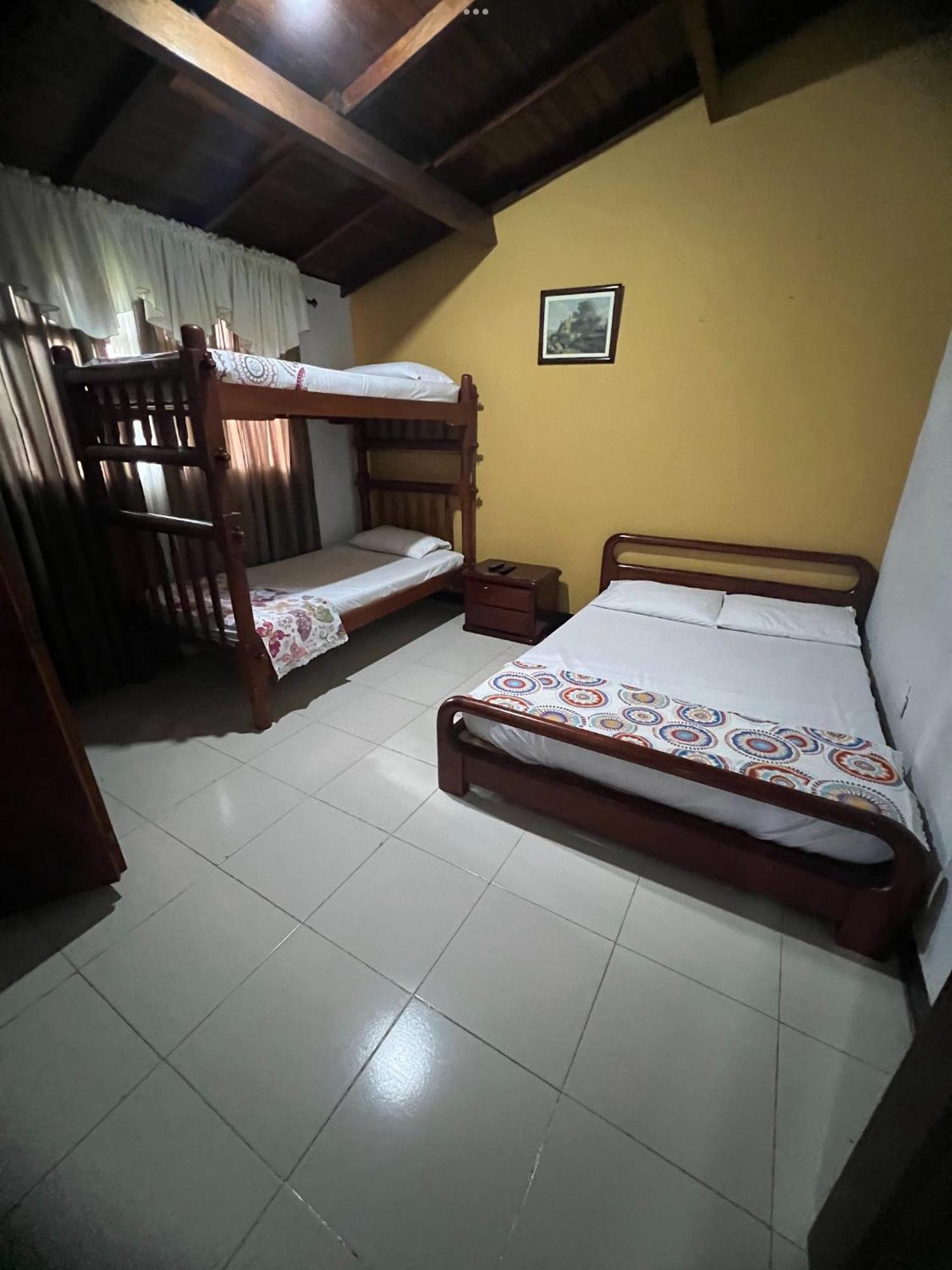 Villa Alejandra Del Quindio Calarcá Esterno foto