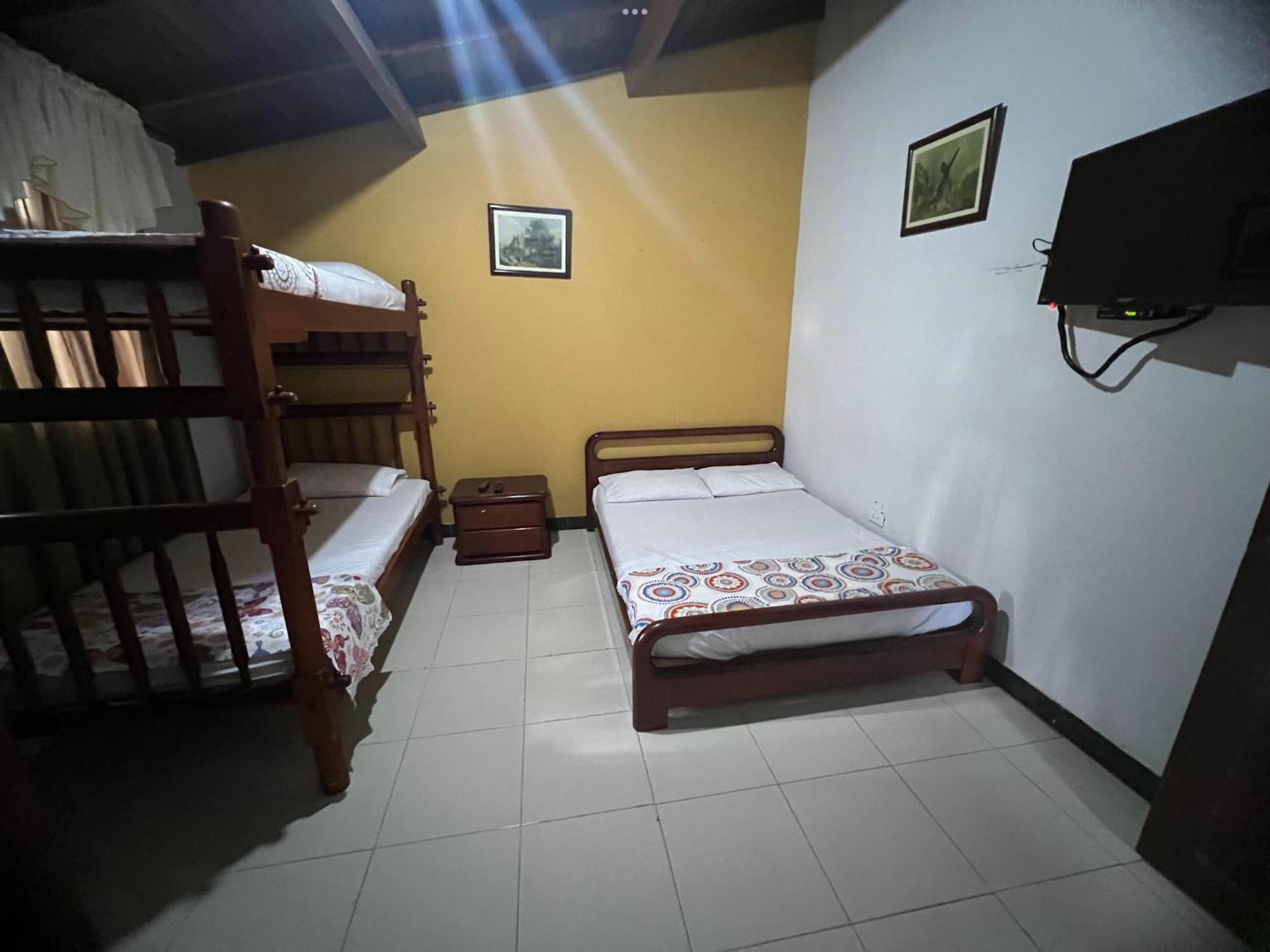 Villa Alejandra Del Quindio Calarcá Esterno foto